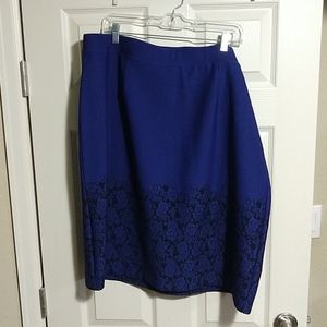 Floral hem skirt